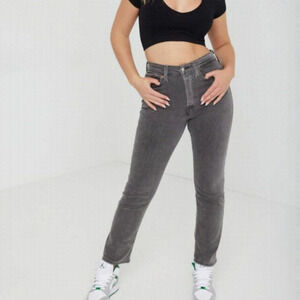 𝅺LEVI'S Wedgie Straight Leg High Rise Jean